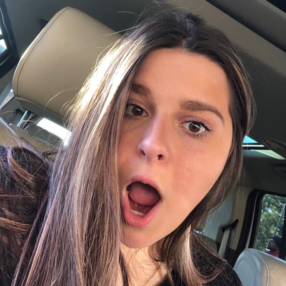 Meet your Posher, Ashley - Picture 5 of 5